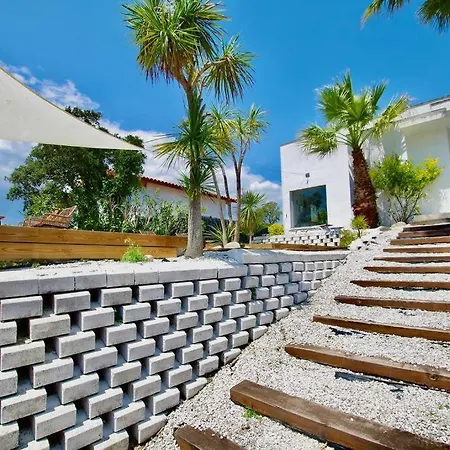 Villa Cinta: Luxurious 6-person With Private Pool And Bbq *