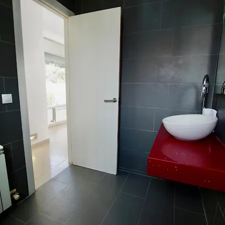Villa Cinta: Luxurious 6-person With Private Pool And Bbq Massanet De La Selva