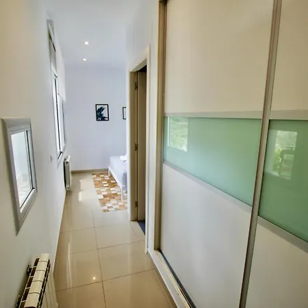 Villa Cinta: Luxurious 6-person With Private Pool And Bbq Massanet De La Selva