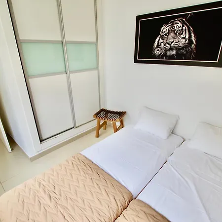 Cinta: Luxurious 6-person With Private Pool And Bbq Villa *